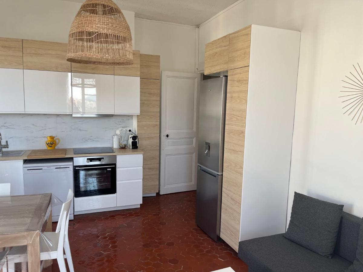 Appartement Hyeres - Centre Ville 3 Chambres 6 Personnes 4Eme Etage Escalier - Sebastien Claire Exterior foto
